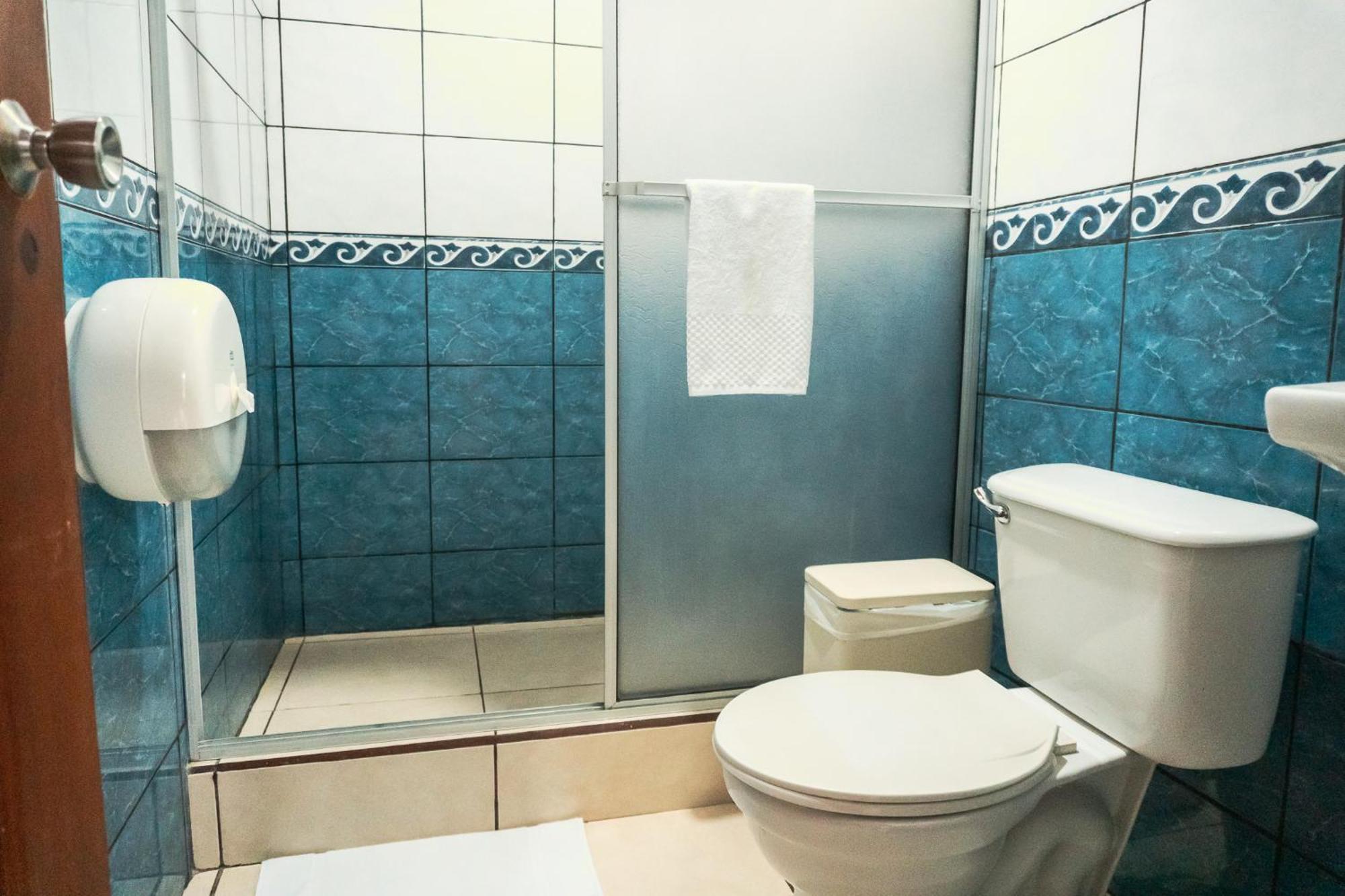 Cabinas Lupita La Fortuna Exteriör bild