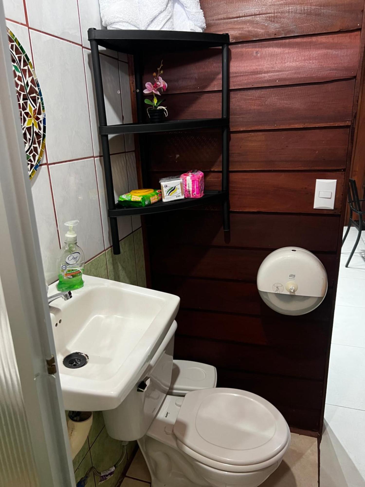 Cabinas Lupita La Fortuna Exteriör bild
